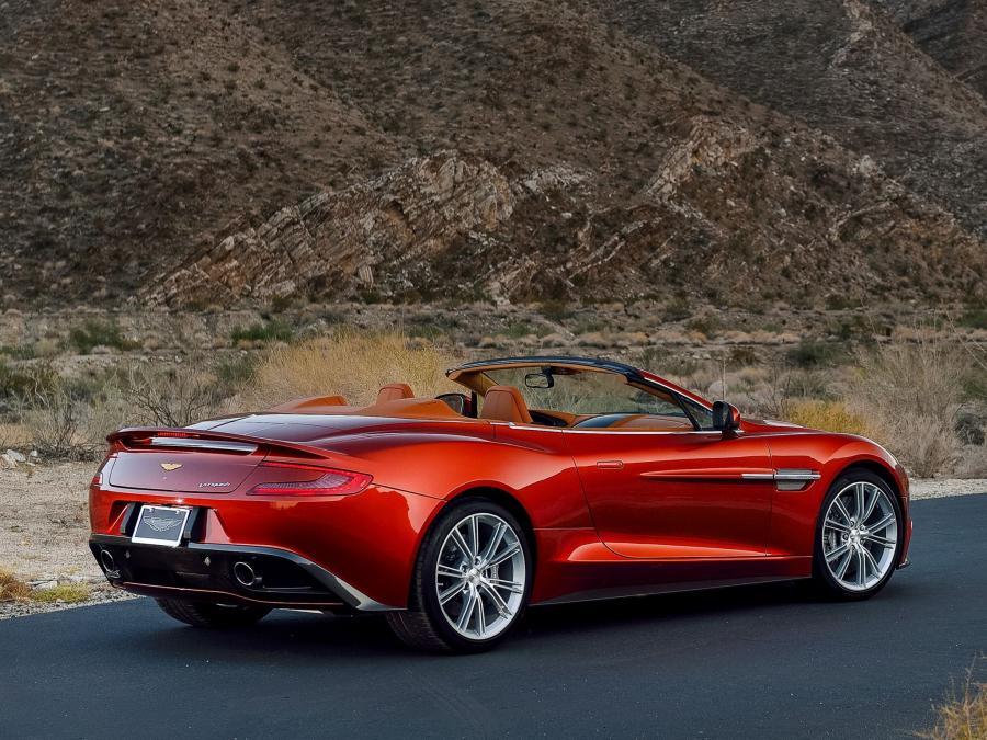  Aston Martin Vanquish Volante 2013 года  (NA) (фото 19 из 36)